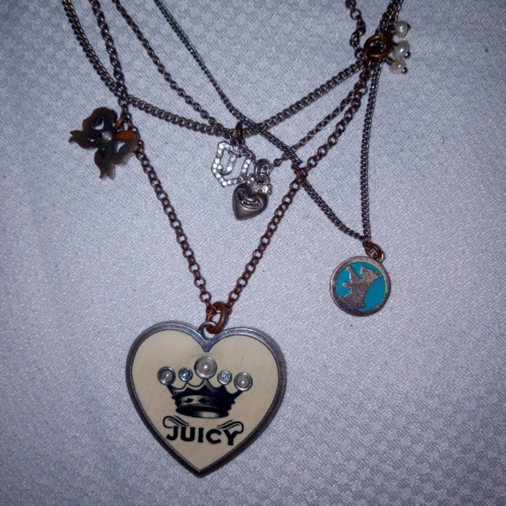 Juicy Couture Multilayered necklace